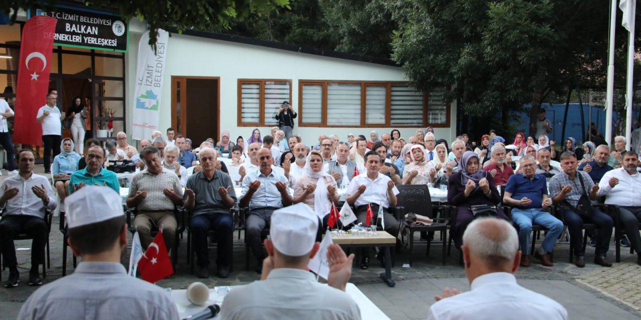 Merhum Ahmet Mete dualarla andı