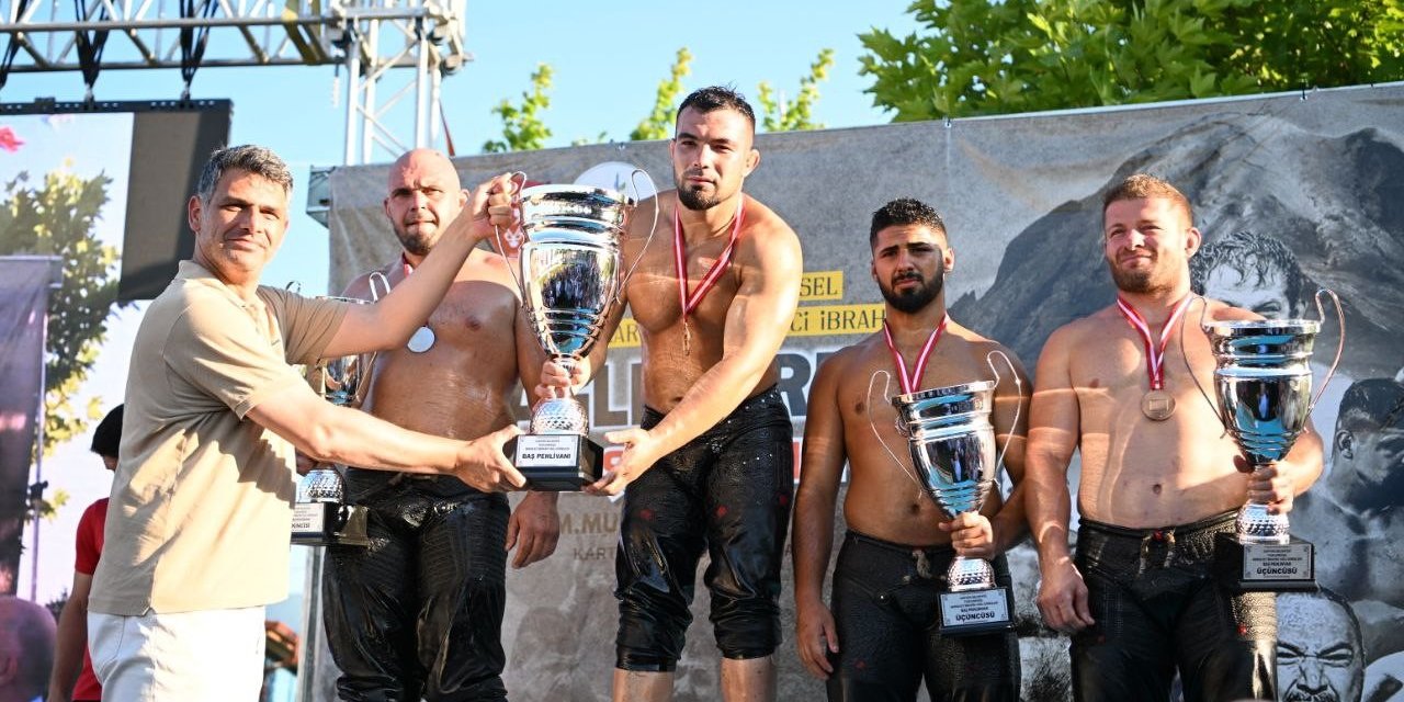 Kırkpınar'ın rövanşında şampiyon değişmedi