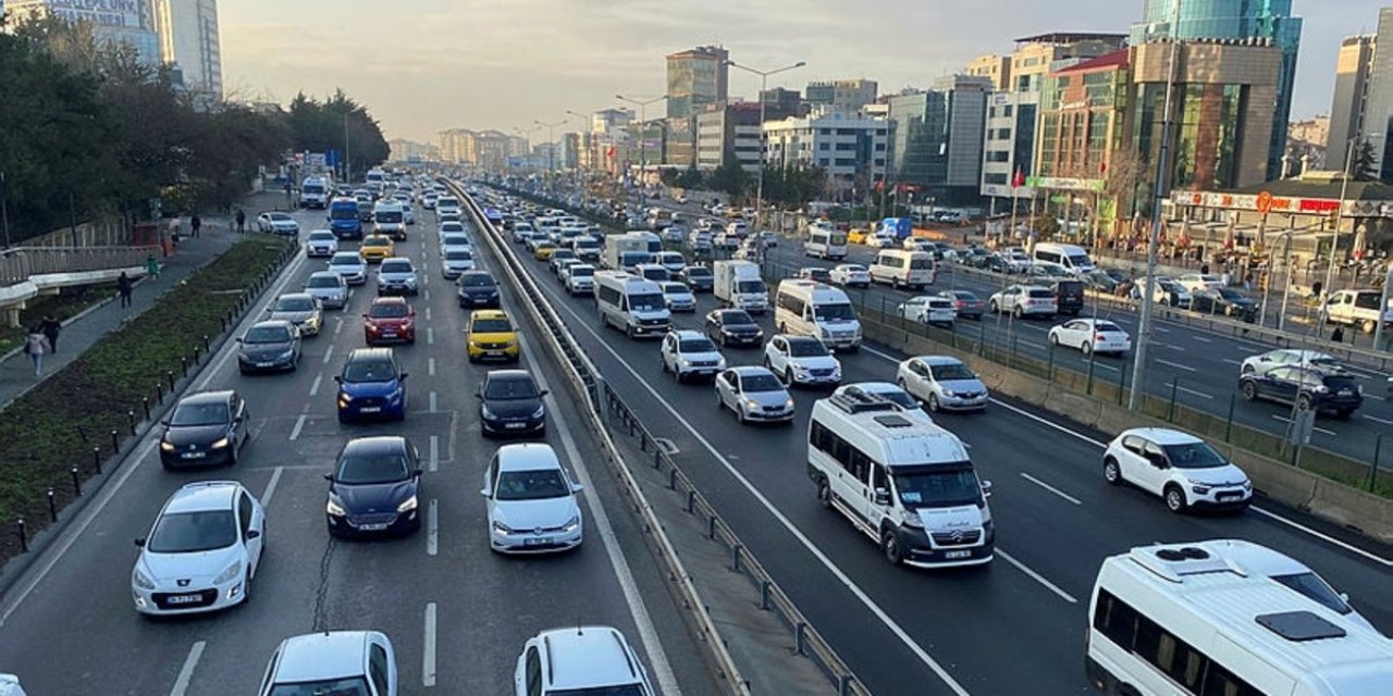 24 araç trafikten men edildi