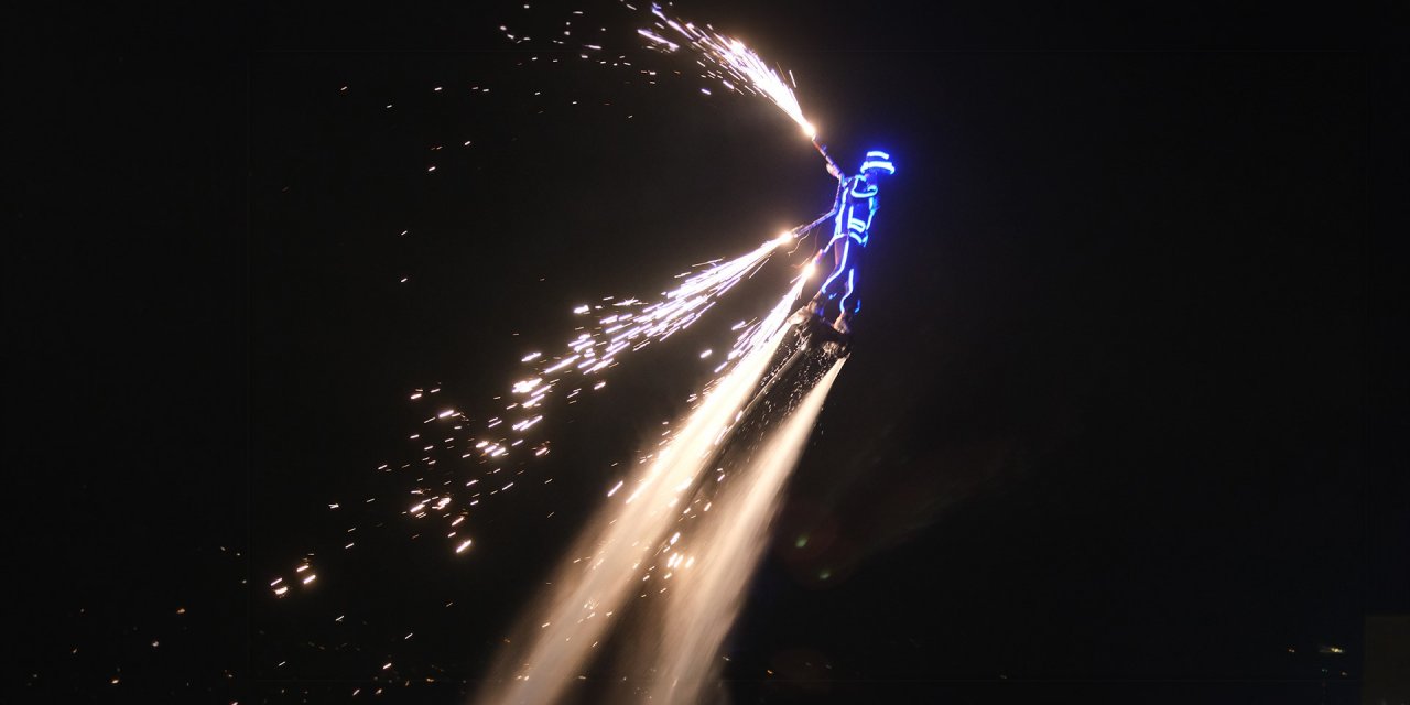 Kavurucu sıcakta serinleten festival