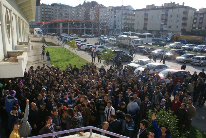 ESKİÇARŞI ÇAYIROVA’YA AKACAK