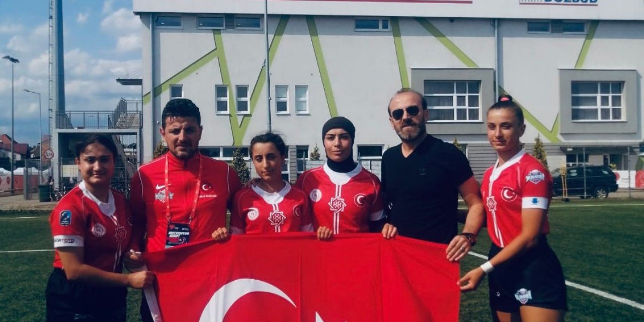 Körfezli kızlardan tarihi başarı