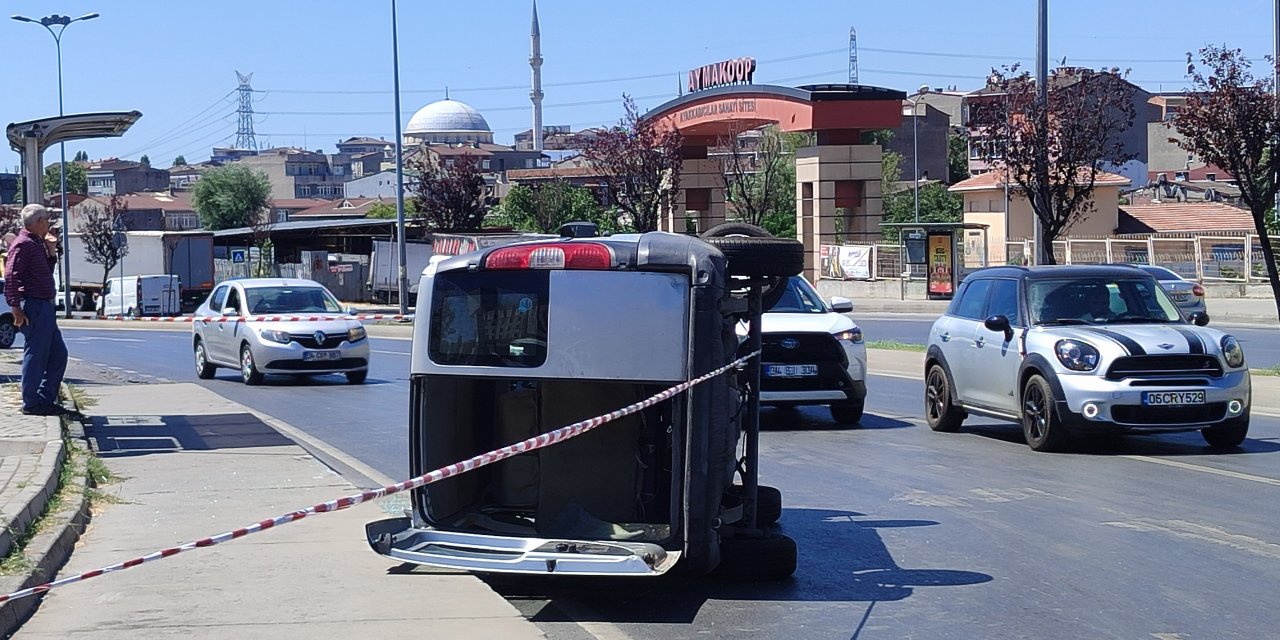 Kaza yapan aracı görüntülemeye çalışan kadın İHA muhabirini, tehdit etti