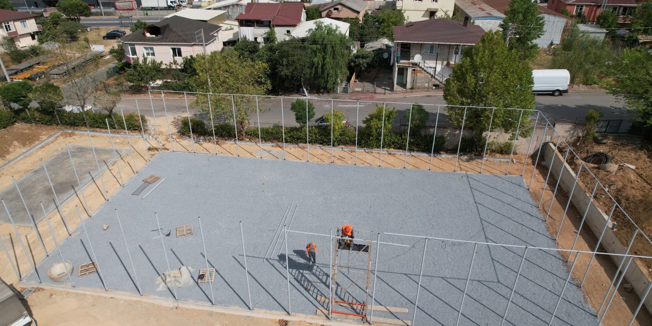 Çayırova’ya yeni halı sahaları