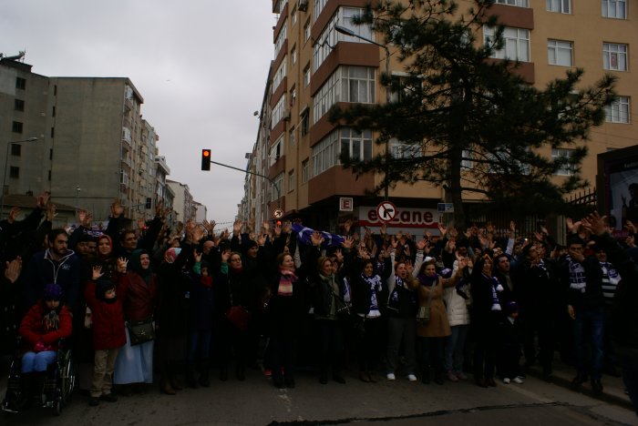 SEN YOKSAN 1 KİŞİ EKSİĞİZ