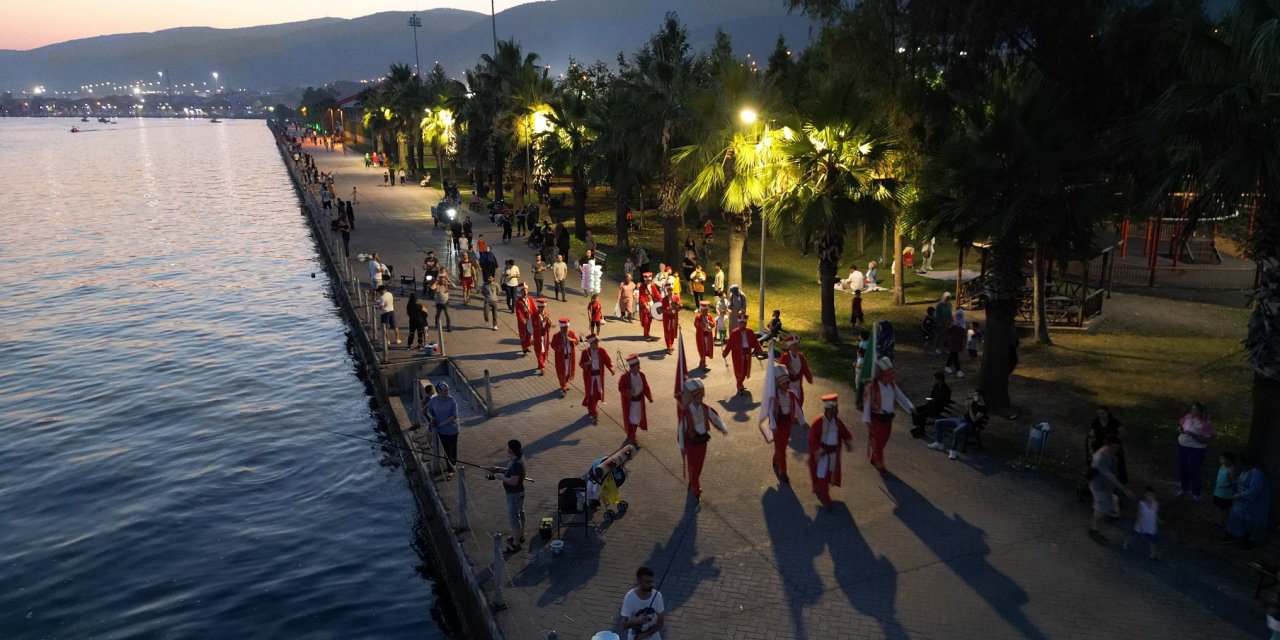 Yarımca Sahili'nde mehteran gösterisi