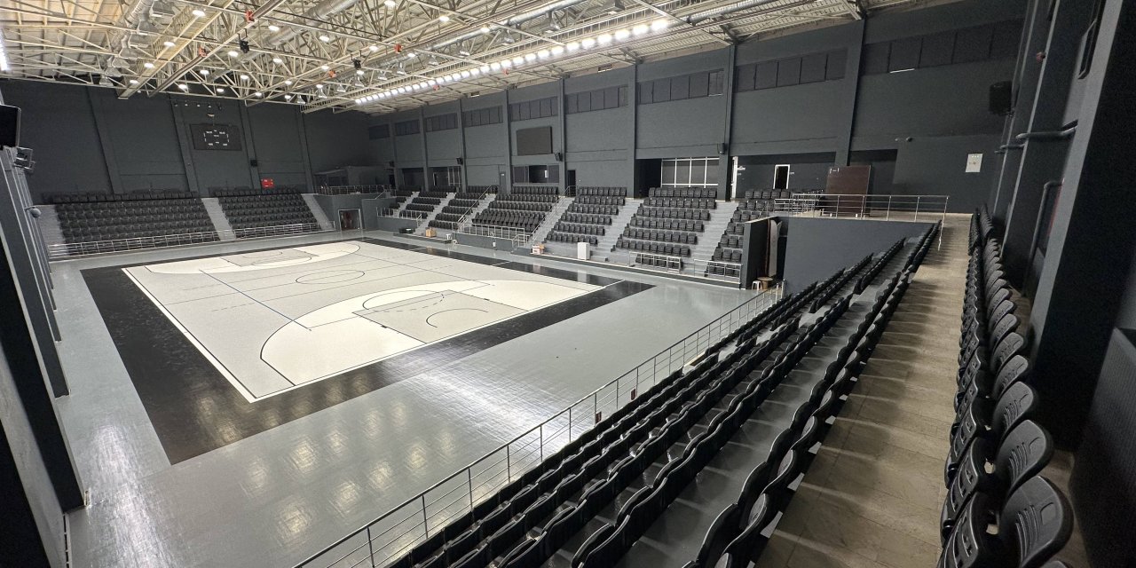 Çayırova’da spor salonu yenileniyor