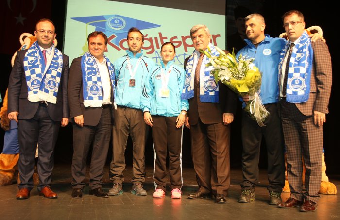 Kağıtspor Ailesi Bu Kez Eğitimde Buluştu