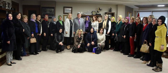 “Hizmet gereklidir ama yeterli değildir”