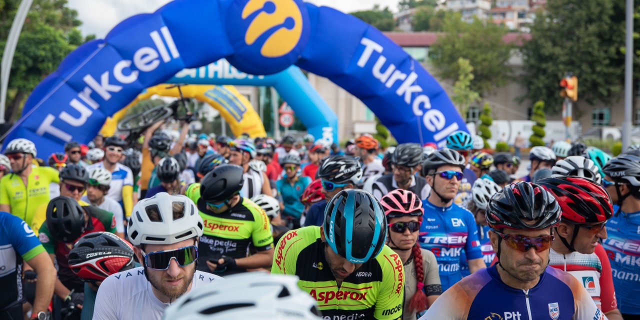Turkcell Granfondo İstanbul Yol Bisiklet Yarışı tamamlandı