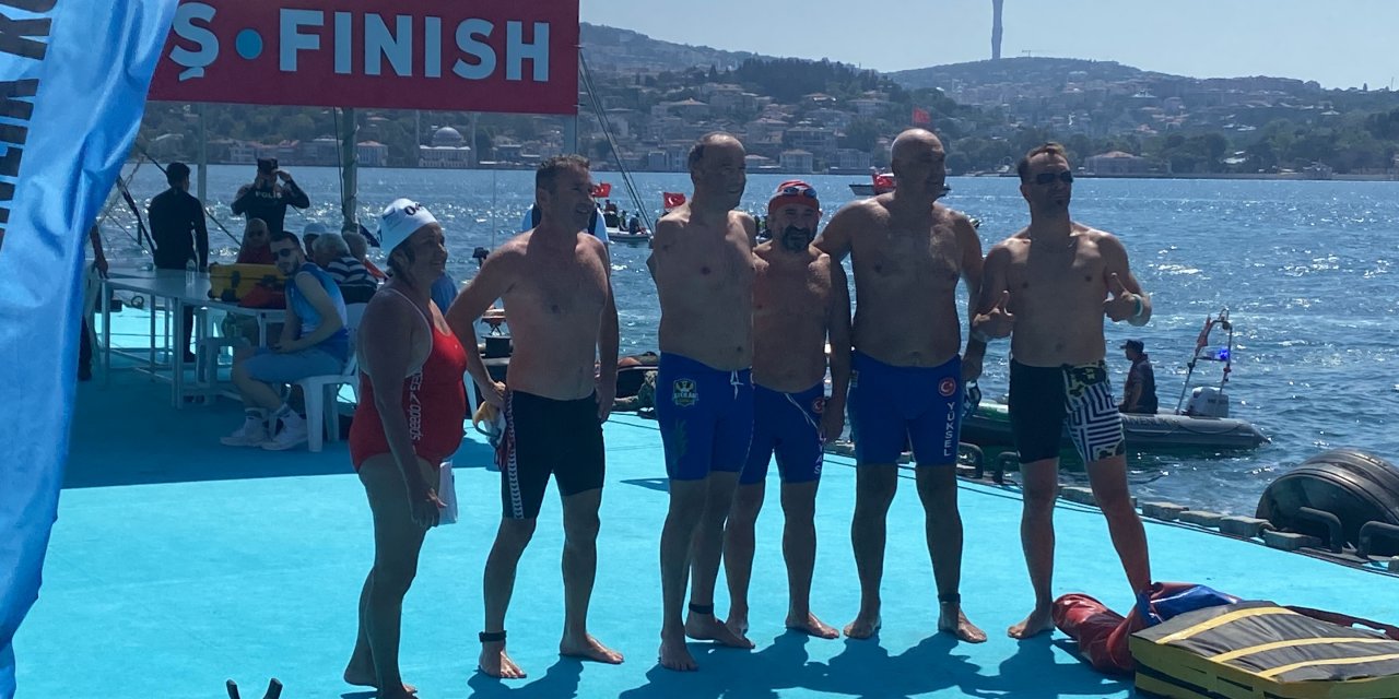 Hançerli üçüncü kez boğazı yüzerek geçti