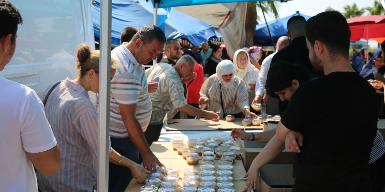 41 bin adet aşure ikramı