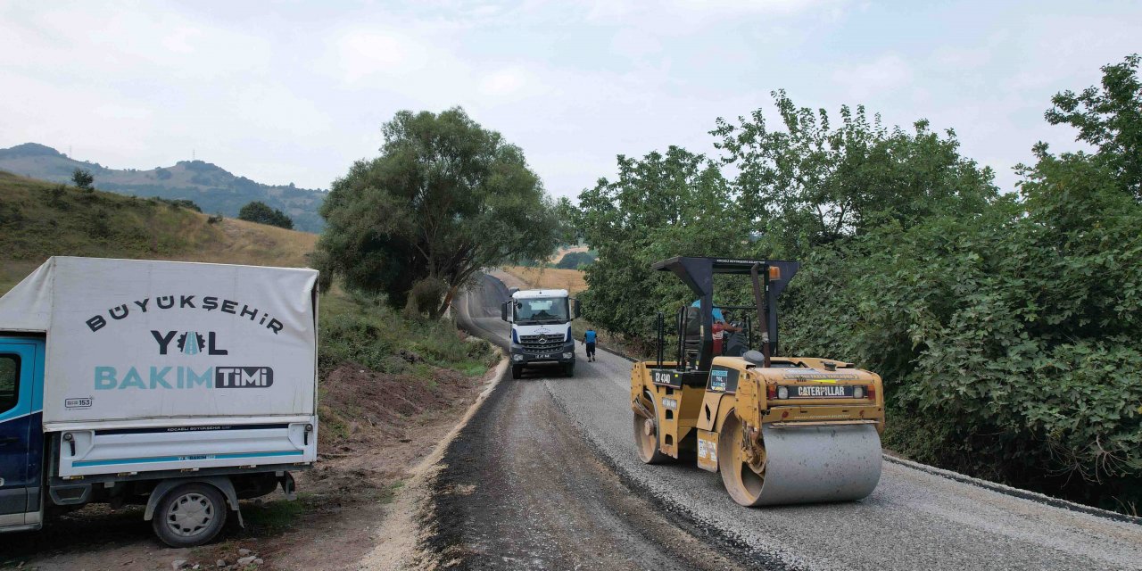 Kızderbent-Yalova Aktoprak bağlantısına asfalt