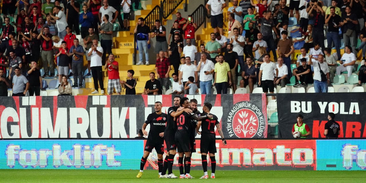 Trendyol Süper Lig: Fatih Karagümrük: 1 - MKE Ankaragücü:0 (İlk yarı)