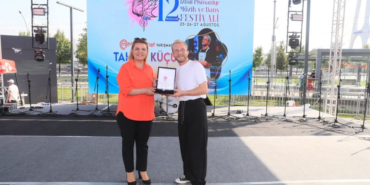 Tahsin Küçük, pişmaniye festivalinde sevenleriyle buluştu