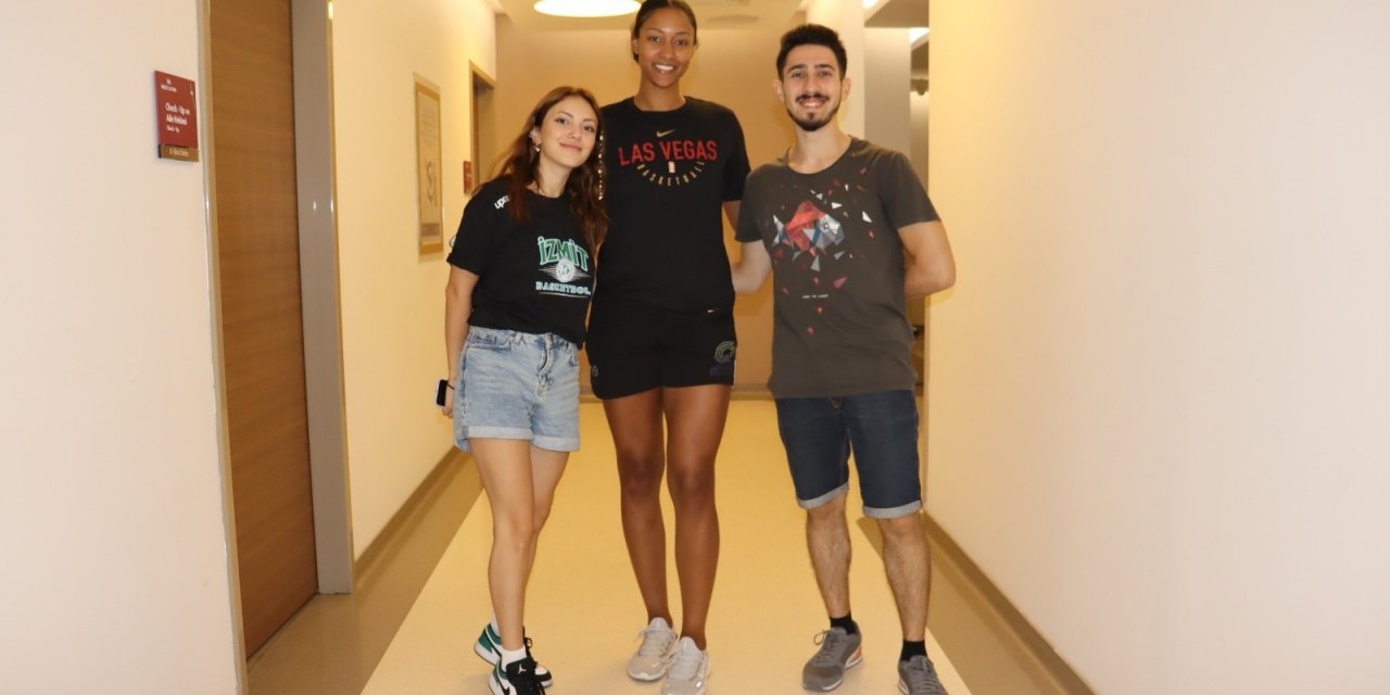 ABD’li forvet Nared, İzmit Belediyespor'da