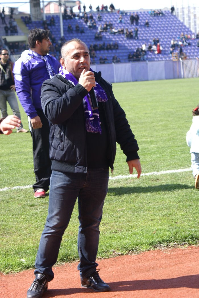 YENİ BOSNA’DA SAHNE GENÇLERİN