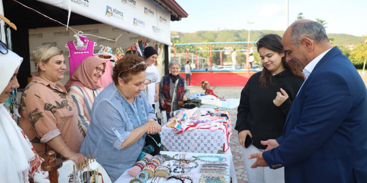 Girişimci kadınlardan el emeklerini sundu