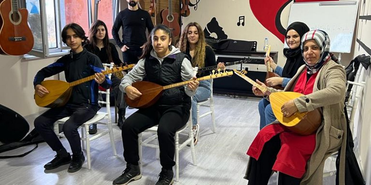 Dilovası’nda bağlama kursları başlıyor