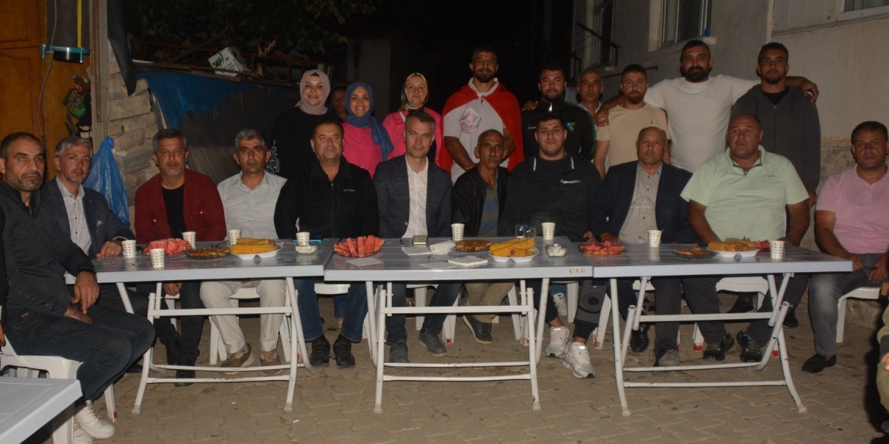 Başpehlivana davullu zurnalı karşılama