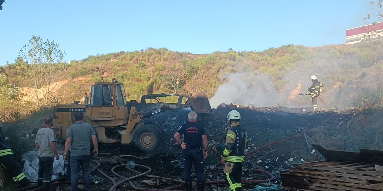 Kereste fabrikasında yangın korkuttu