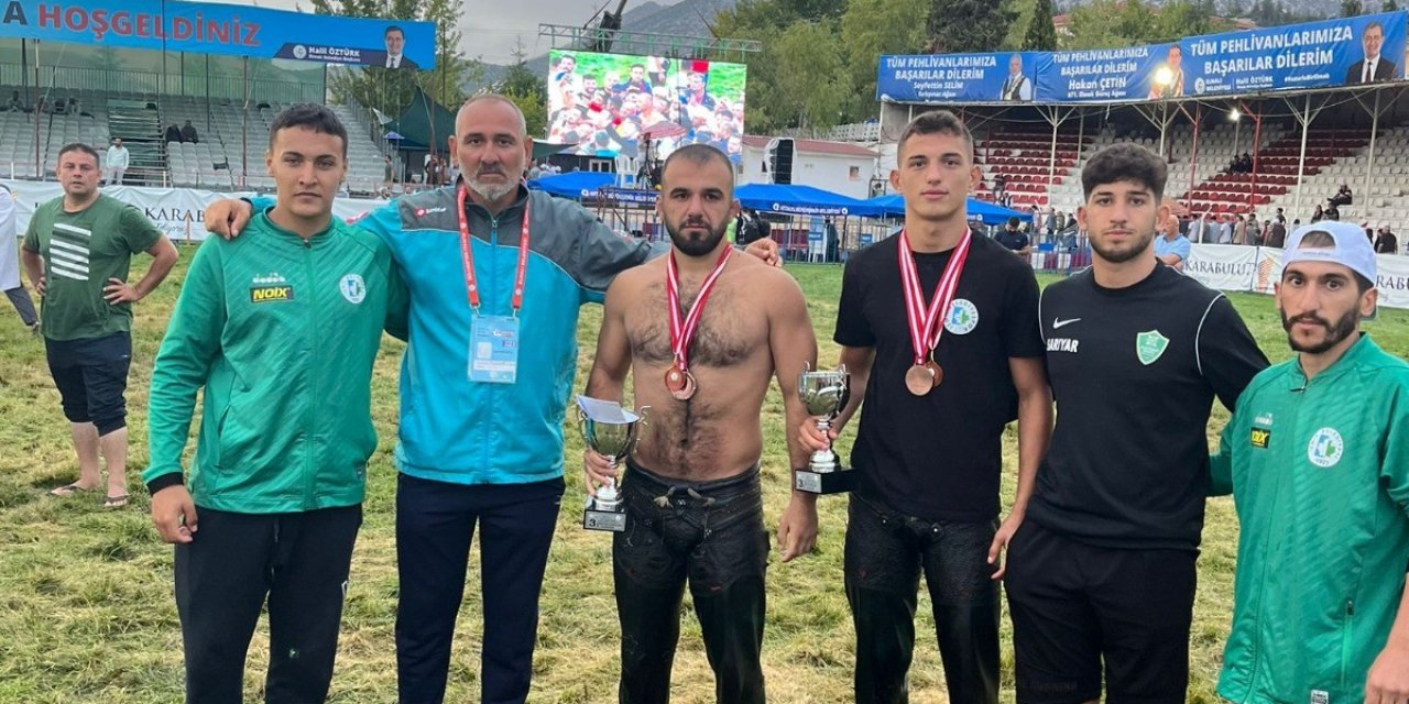 İzmitli pehlivanlar dereceleriyle gururlandırdı