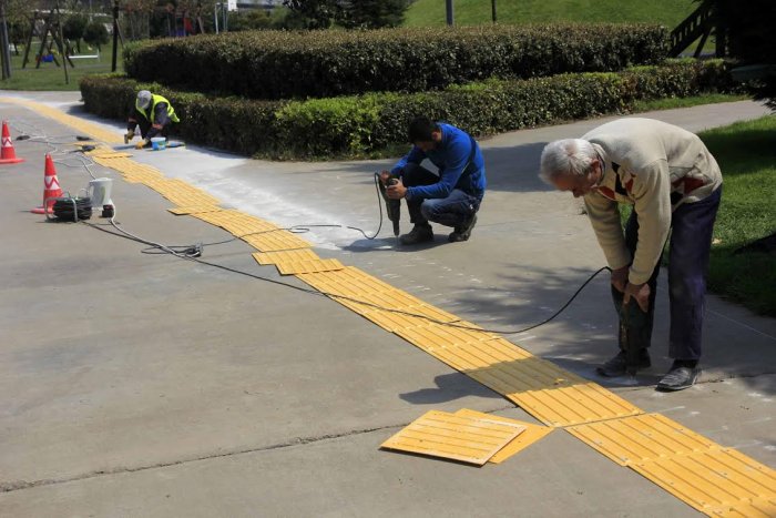 Görme engelliler, Sekapark’ta daha rahat dolaşabilecek