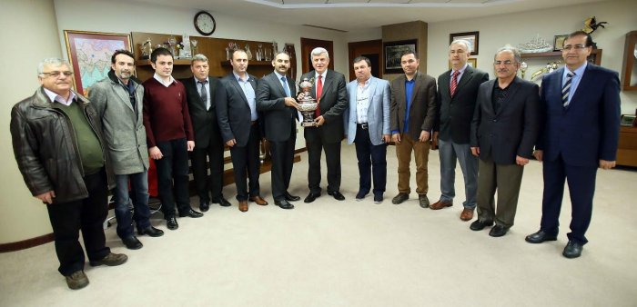 ‘’Dernekler amatör ruhla hizmet etmelidir’’