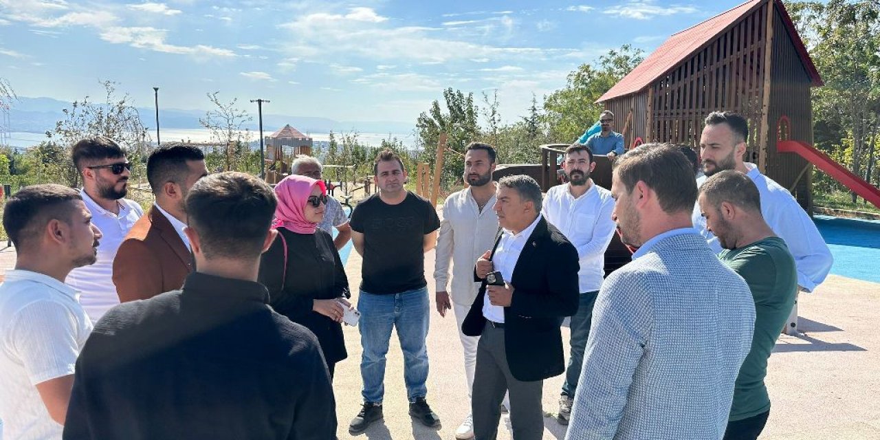 Gençlere projelerini anlattı