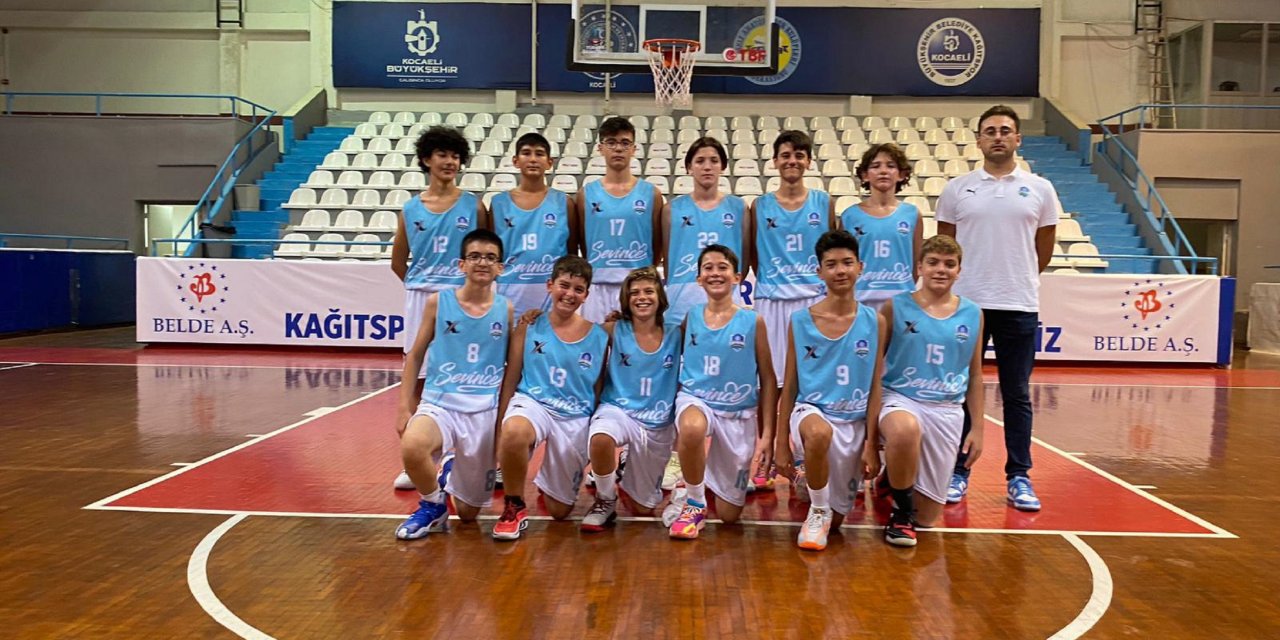 İlk maçından galibiyet aldılar