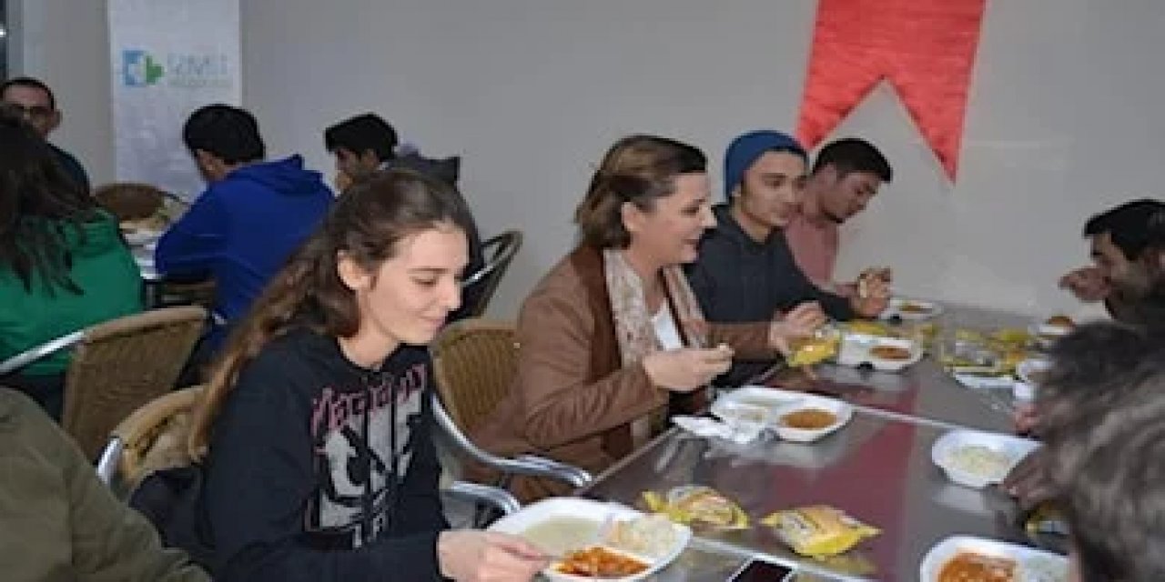 CHP Çayırova öğrencilere yemek dağıtacak