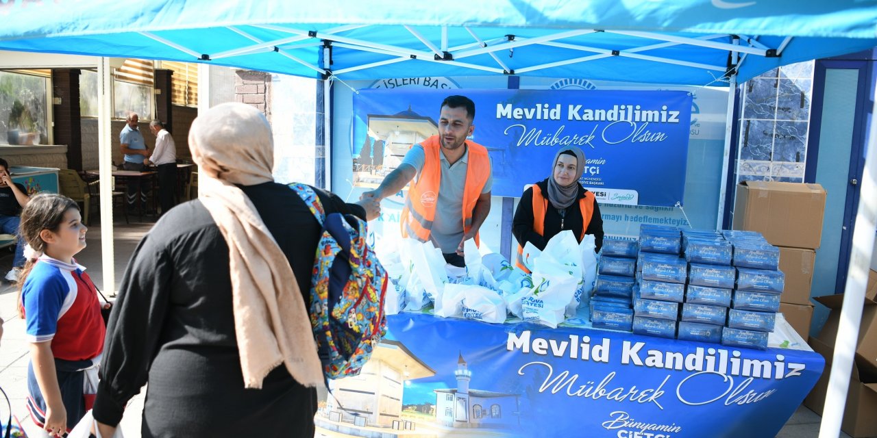 Belediyeden vatandaşlara kandil simidi