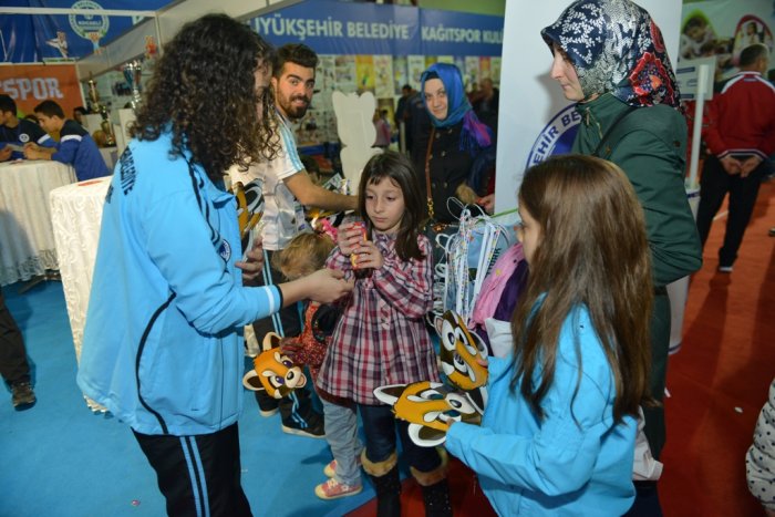 ÇOCUKLAR SPOR’A DOYDU