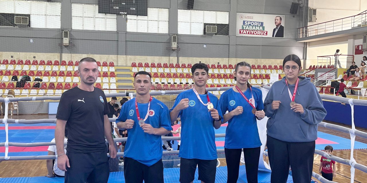 Çayırova Belediyesi  sporcularından 4 madalya