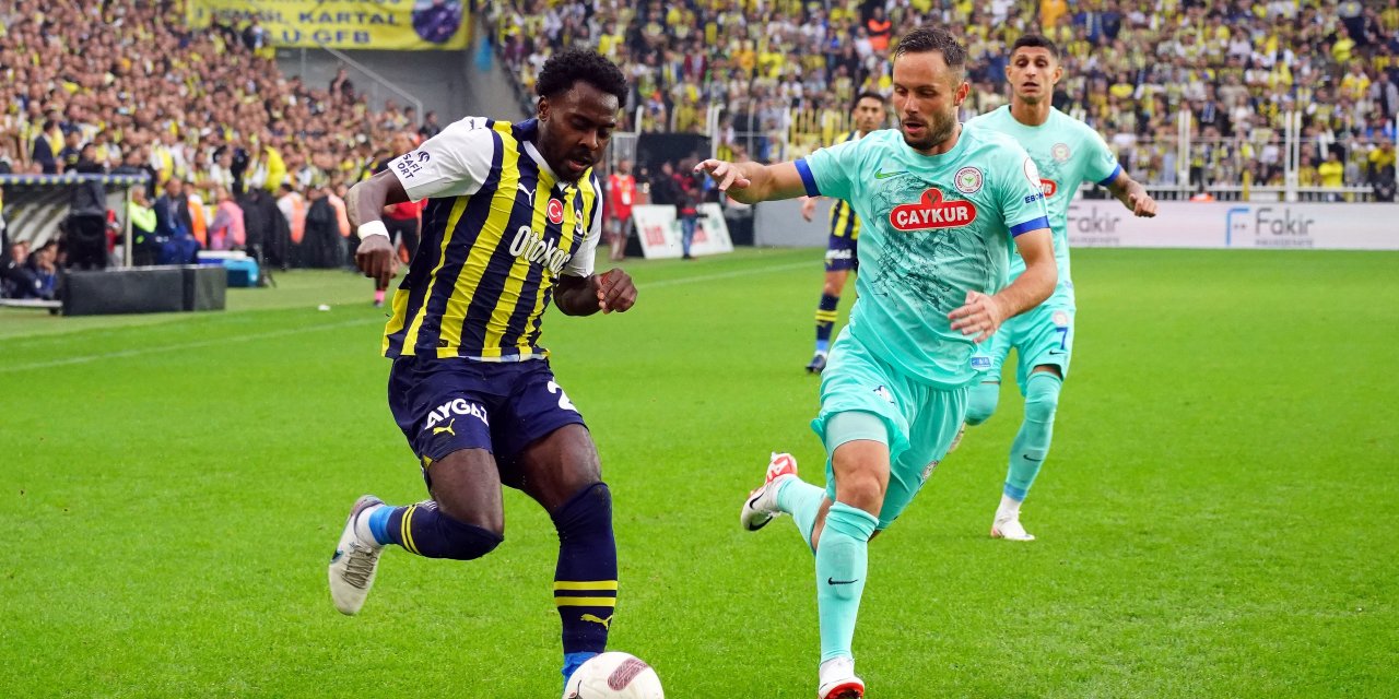 Trendyol Süper Lig: Fenerbahçe: 1 - Çaykur Rizespor: 0 (İlk yarı)