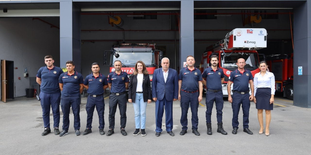 İzmit Belediyesi İtfaiye teşkilatının haftasını kutladı