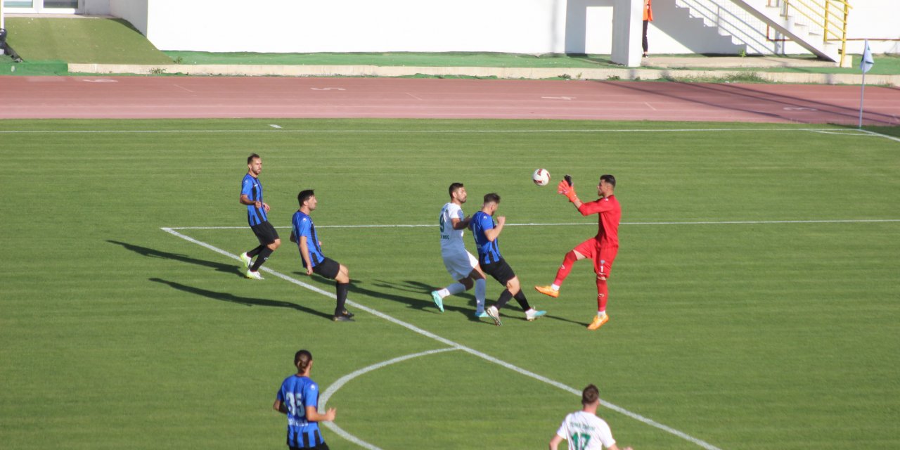 TFF 2. Lig: Kırklarelispor: 0 - Karacabey Belediye Spor: 0