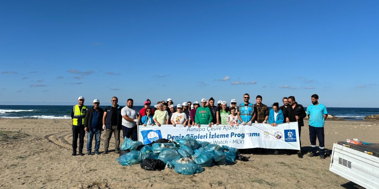 Uzunkum’da 315 kg ve 1642 parça atık toplandı