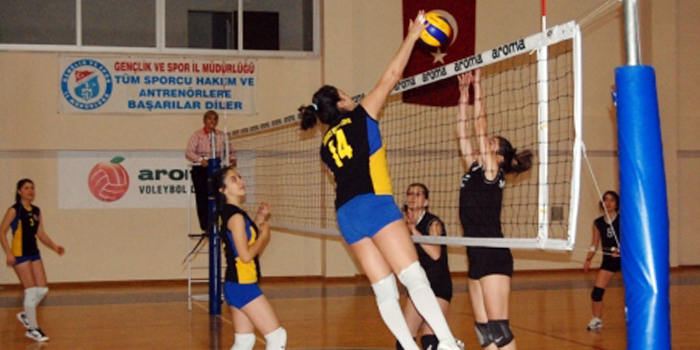 Voleybolcular nefes kesti