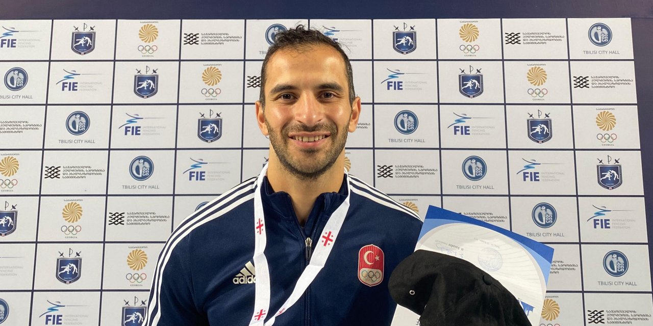 Milli eskrimci Enver Yıldırım, Tiflis’te bronz madalya kazandı
