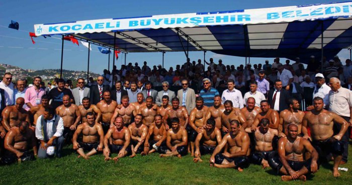 Pehlivanlar meydana çıkıyor