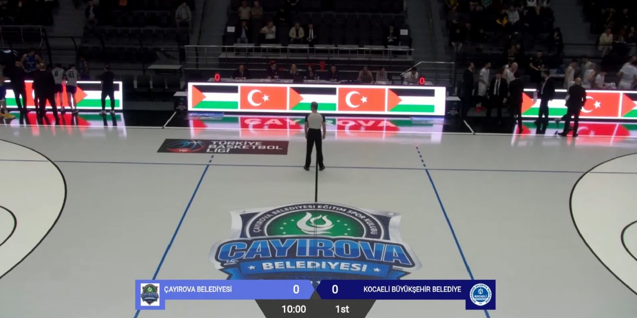Basketbol maçında Filistin Bayrağı yansıtıldı