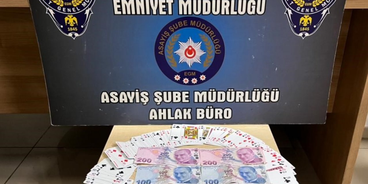 Kumarhaneye polis baskını