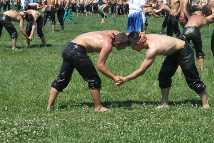 Altın Kemer Yağlı Güreşleri başladı