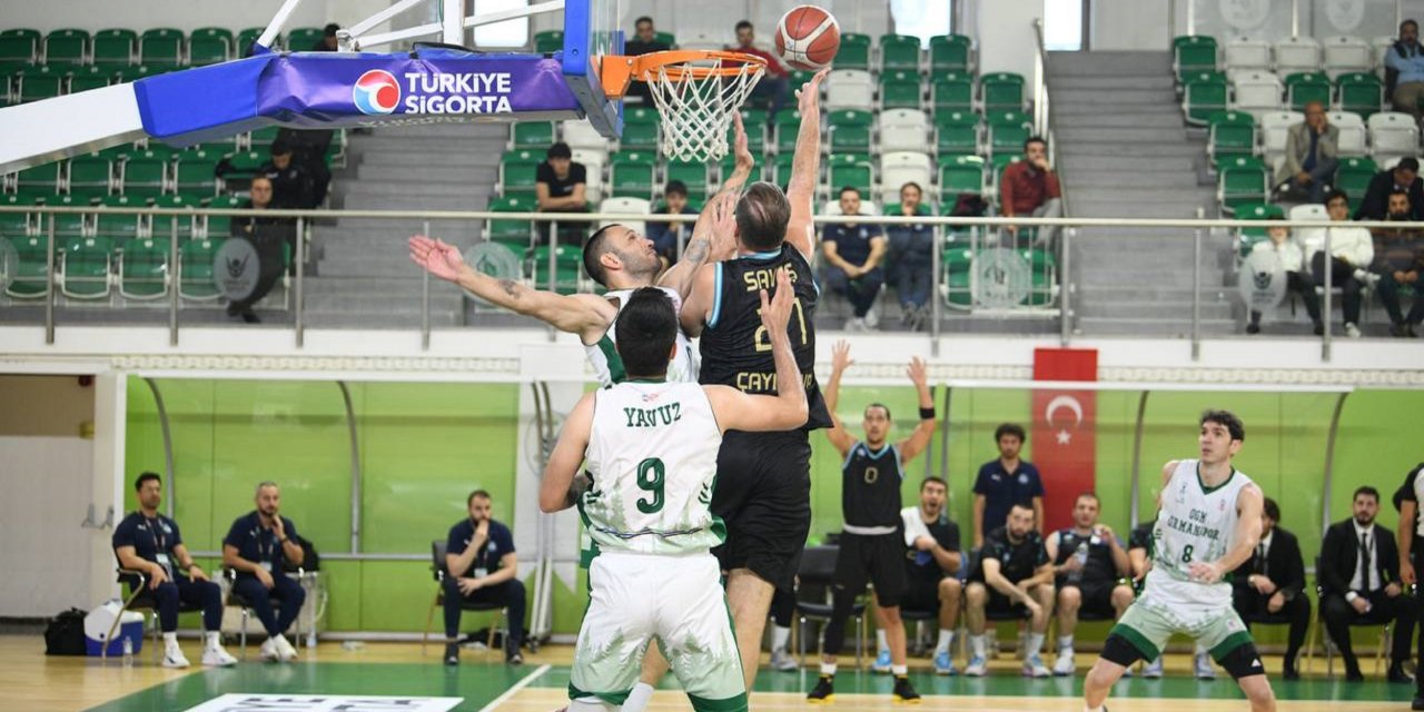 Çayırova Belediyesi galibiyetle döndü