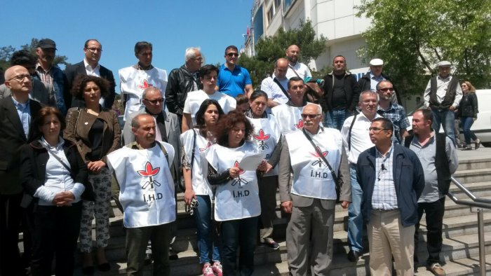 İHD üyeleri Gebze’de açıklama yaptı