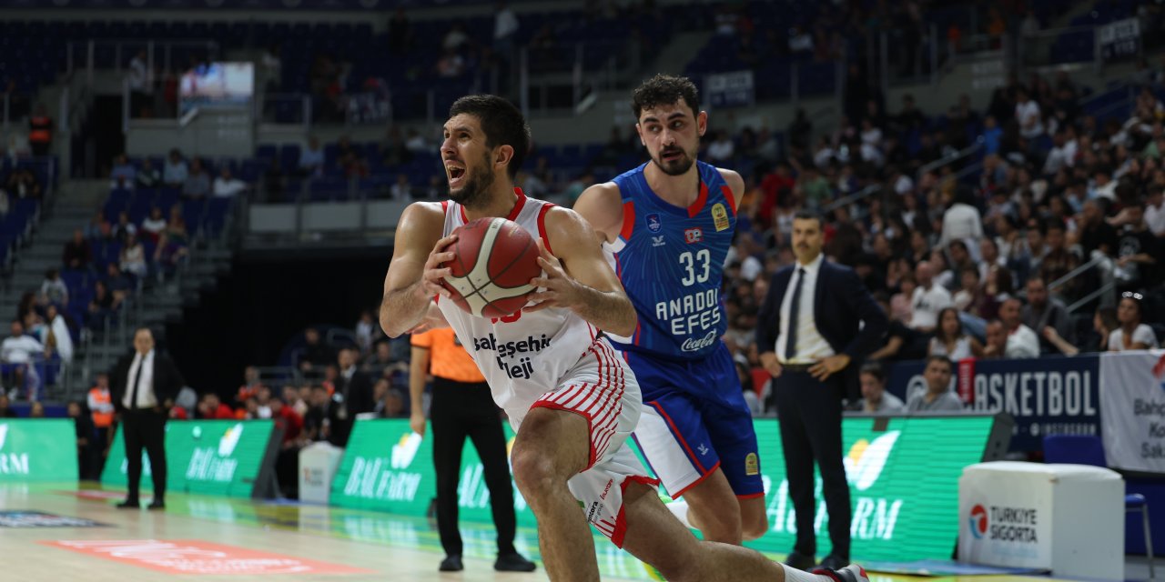 Bahçeşehir Koleji evinde mağlup