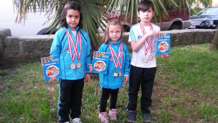 Satranççılar Turnuvalardan Boş Dönmüyor