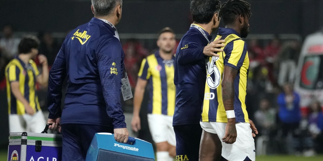 Trendyol Süper Lig: Pendikspor: 0 - Fenerbahçe: 2 (İlk yarı)