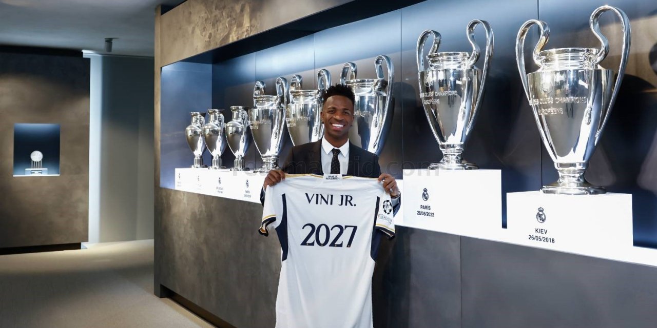 Real Madrid, Vinicius Junior'ın sözleşmesini uzattı
